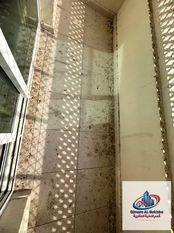 A beautiful unit featuring two rooms and a living area, complete with a balcony, air conditioning, and central gas, located in a family-friendly build