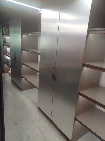 Large Retail Display Shelves & Storage Cabinets – 8.25m