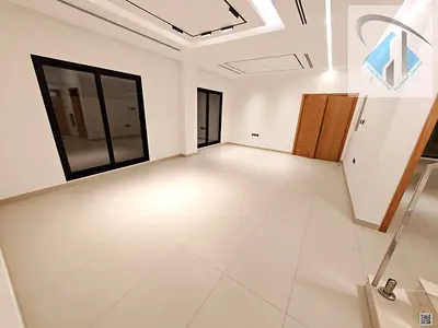 Modern European design, central air conditioning, built-in wardrobe.