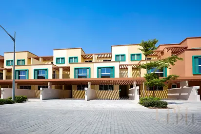 5BR + Maid | Single Row | Close to Central Hub