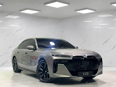 0% DP* -- 4,390AED PM -- 740i M-SPORT -- BMW AGENCY WARRANTY & SERVICE CONTRACT