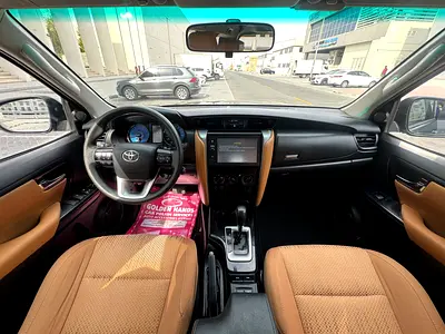 2022 Toyota FORTUNER — миниатюра 14