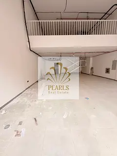 1500 sqft shop with mezzanine for rent in high-density area: ideal for all activities, immediate ta