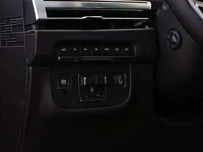 2026 Cadillac ESCALADE — миниатюра 13