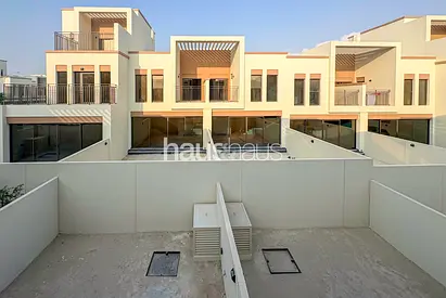 Ready To Move In | Large Garden | Close to Lagoons