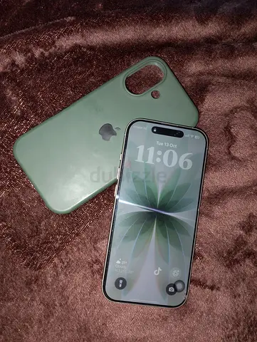 FOR SALE 📱 iPhone 17 256GB – Sage Green