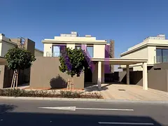 Spacious Luxury Townhouse | Beachfront Living