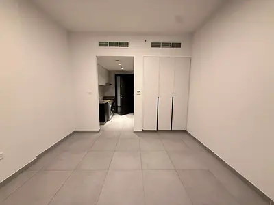 Lavish Studio Apartment with Pool View
