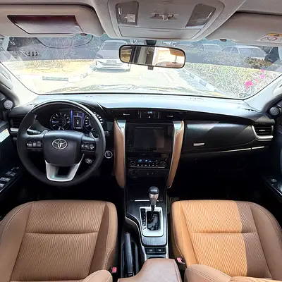 2017 Toyota FORTUNER — фото 8
