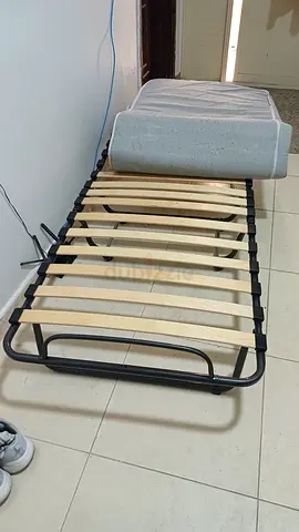 Single metal foldable bed frame with mattress (used)