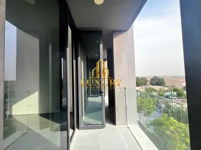 شقة جديدة بالكامل غرفة وصالة | طابق مرتفع | سكن عصري ومميز | تيراز، الجادة
