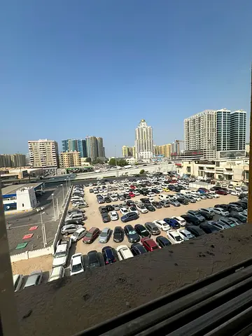 شقة 3 غرف وصالة للإيجار السنوي – النعيمية 1، عجمان مساحات واسعة | غرفة ماستر | بلكونة بإطلالة مميزة | موقع استراتيجي