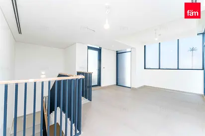 Corner G+2 Rare 4br Townhouse | Large Plot |