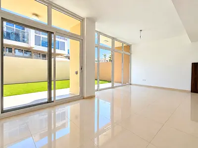 Landscaped Garden | Spacious | Partial Single Row