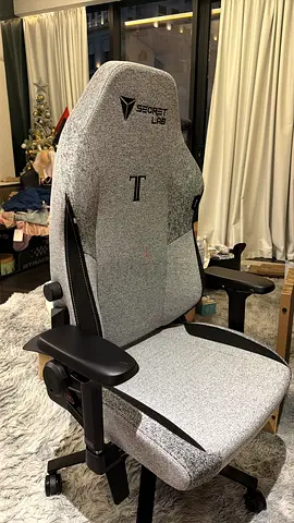Secretlab titan evo gaming chair