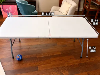 Foldable table