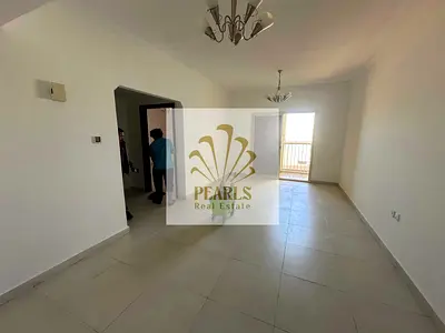 شقة غرفة وصالة للإيجار السنوي في النعيمية 1 بعجمان، بالقرب من شارع الاتحاد وخلف جفت واي وقريبة من أسواق الإمارات، مع بلكونة بإطلالة مفتوحة، بسعر 34,00