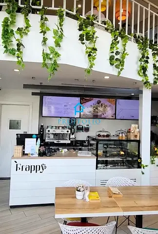 Great Opportunity I Ready-Fitted Coffee Shop with Mezzanine
