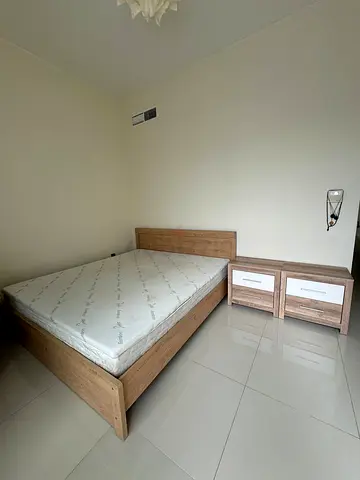King Size Bed Set (180 × 200 cm) + Mattress & 2 Bedside Tables