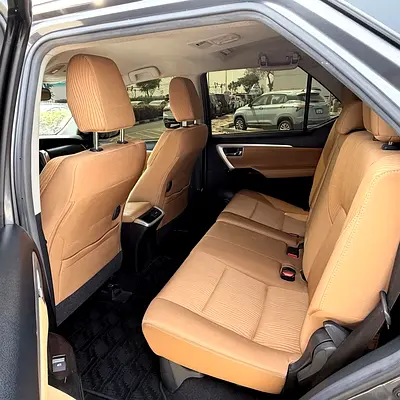 2017 Toyota FORTUNER — фото 9