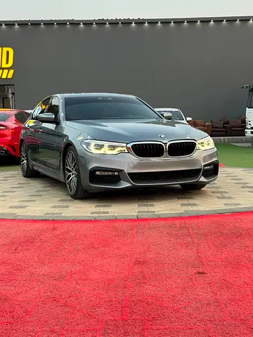 2018 BMW 5-Series 523i GCC Specs