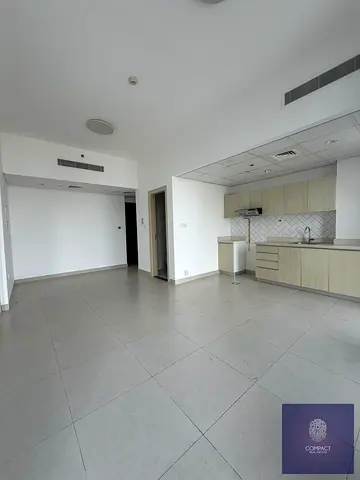 1 Bedroom | Good Size | Street View