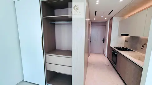 Smart Studio Living with Convenient City Connectiv