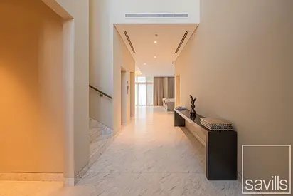 Luxury Upgrades | Corner Plot | Fully Furnished