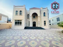 STUNNING VILLA| MAID ROOM | HUGE GARDEN | AIRY