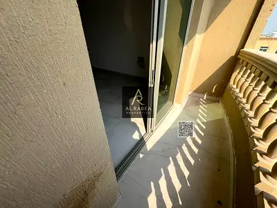 Prime location – Free central gas – Maintenance covered by the landlord – Close to all amenities