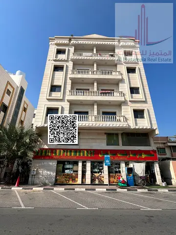 1-bedroom apartment with balcony, central AC, landlord-covered maintenance and flexible payments.