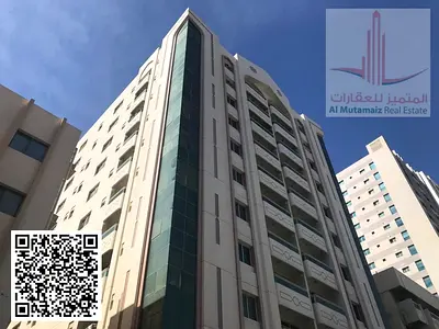 محل تجاري بمساحة كبيرة وميزانين في أبو شغارة الشارقة وصف العقار
