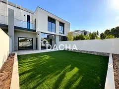 Vacant | Landscaped | Convenient Community Exit