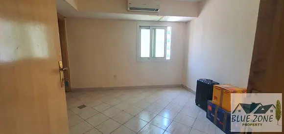 Split ac studio available in butina 12k