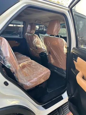 2019 Toyota FORTUNER — миниатюра 13
