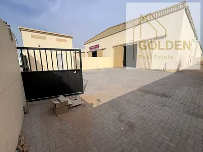كهرباء 35 kVA، ساحة أمامية على شارع رئيسي، ومكتب مع مرافق خدمية