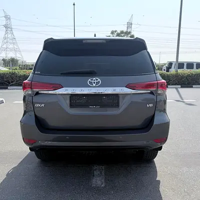 2017 Toyota FORTUNER — фото 5