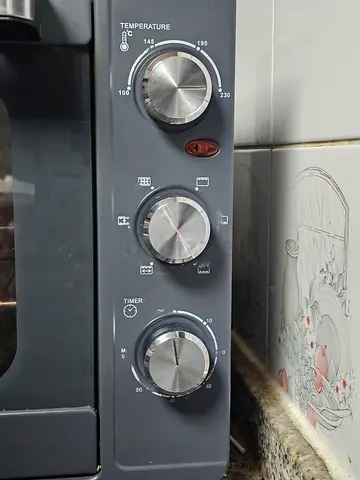 Urgent sale..Electric oven in good condition
