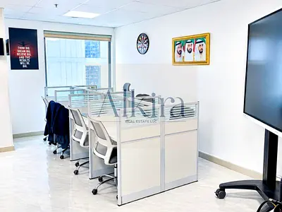 SPACIOUS OFFICE | 1,177 SQ. FT. | 2 PARKINGS