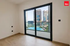 1 Cheque | Pool View | Brand New