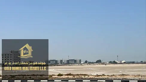 A unique opportunity for real estate ownership and investment: building permit for ground floor and two upper floors (G and 2), freehold ownership.