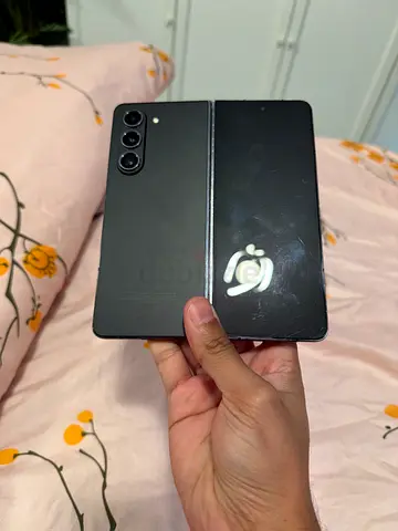 Samsung Galaxy Z Fold5