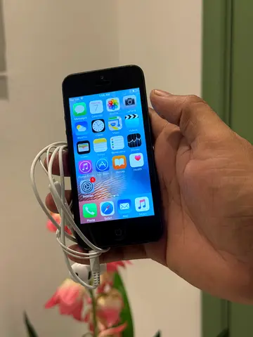 Apple IPhone 5 Black 64GB