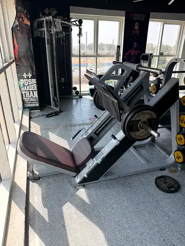Plate-Loaded Leg Press / Hack Squat Machine - Good Condition