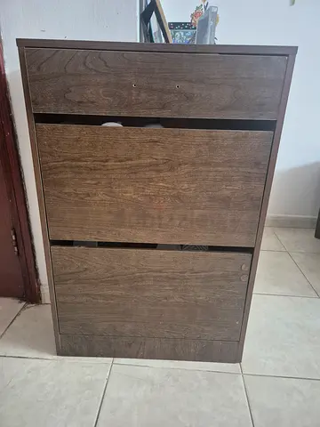 Dark wood 3-drawer shoe rack- good condition
