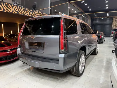 2018 Cadillac ESCALADE — фото 5