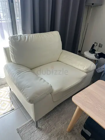 Large cream Faux leather armchair in good condition