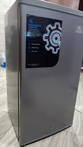 90L Gross/85L Net Capacity Mini Fridge