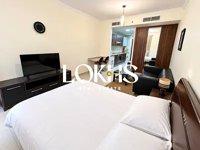 4 Cheques | Partial Lake View | Next to Metro