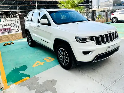 2019 JEEP GRAND CHEROKEE photo 3